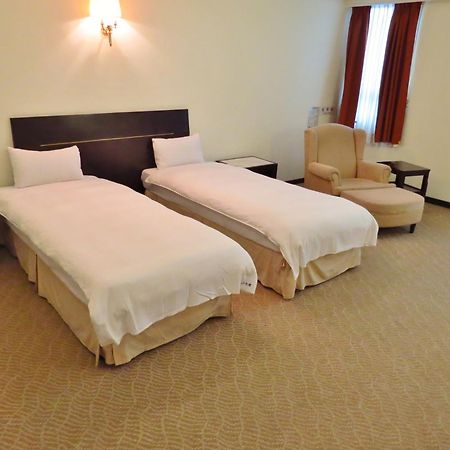 Herkang Hotel Taichung Extérieur photo
