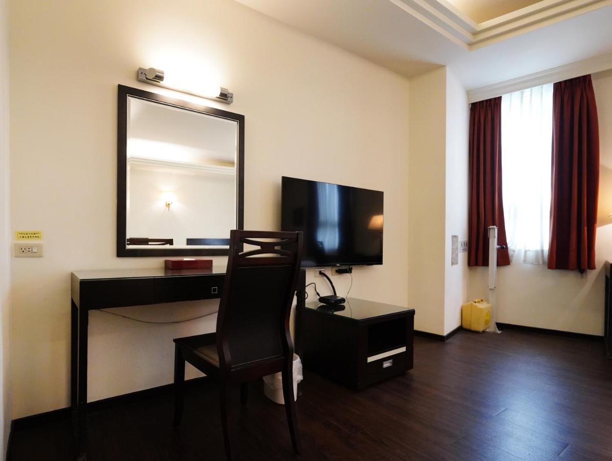 Herkang Hotel Taichung Extérieur photo