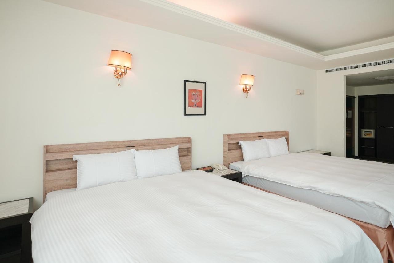 Herkang Hotel Taichung Extérieur photo