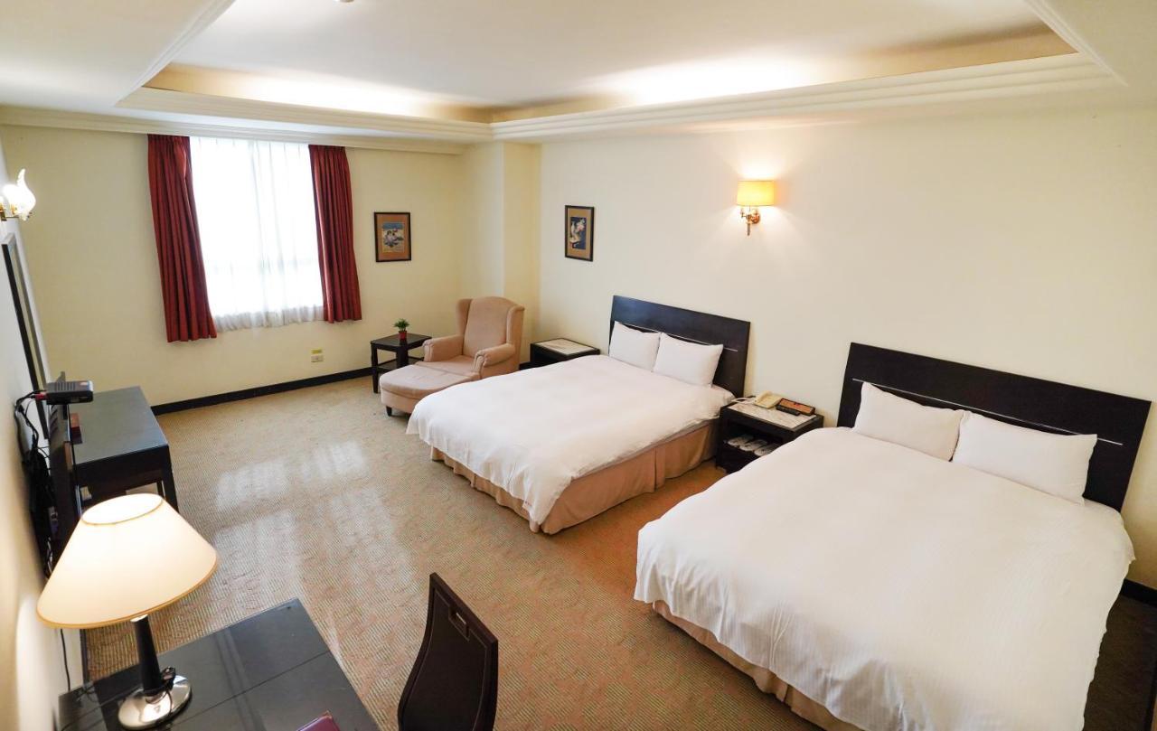 Herkang Hotel Taichung Extérieur photo
