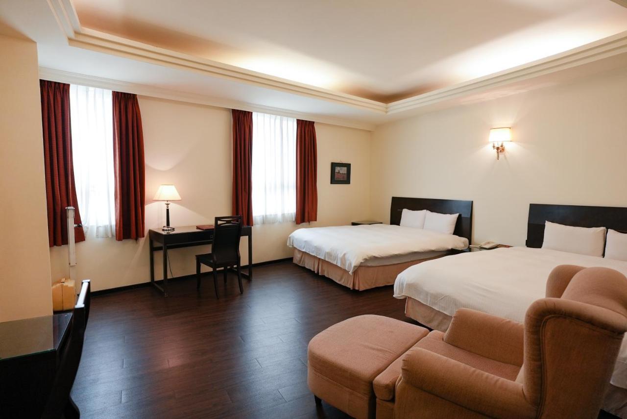 Herkang Hotel Taichung Extérieur photo