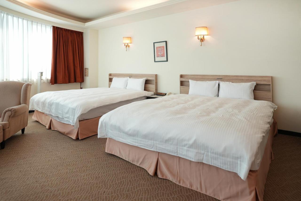 Herkang Hotel Taichung Extérieur photo