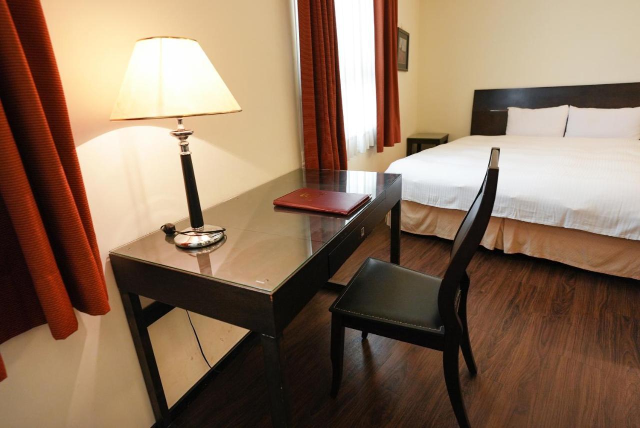 Herkang Hotel Taichung Extérieur photo