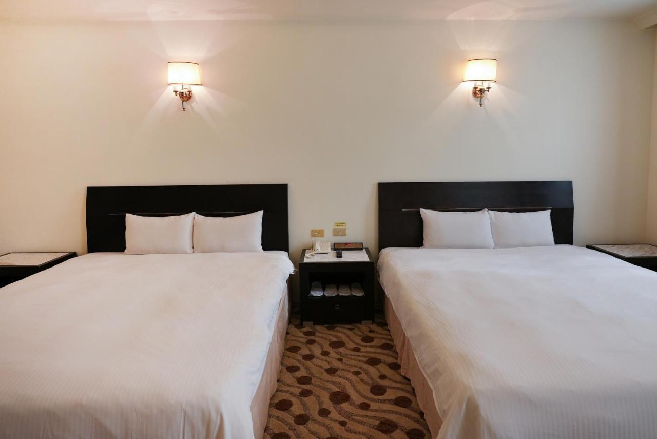 Herkang Hotel Taichung Extérieur photo