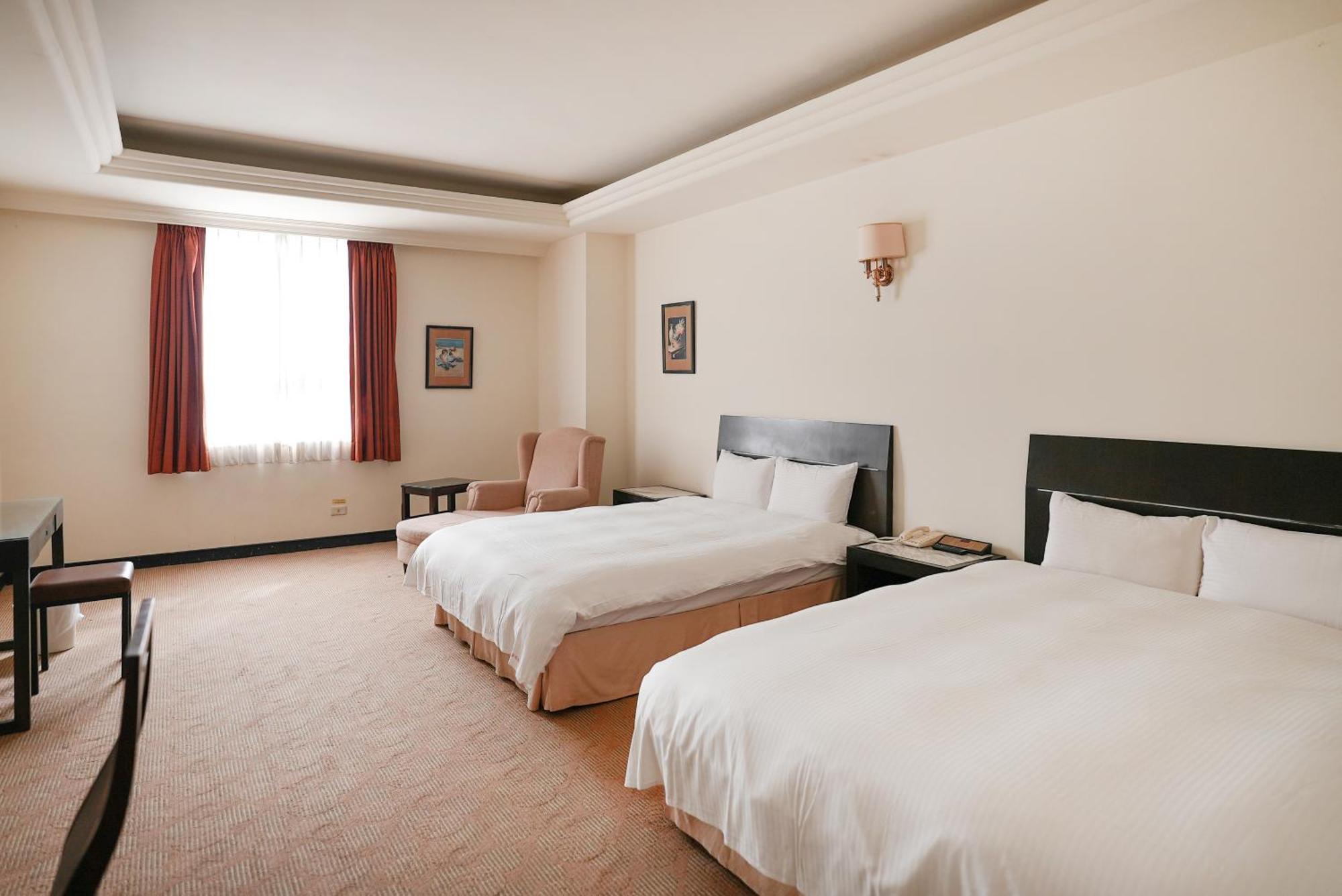 Herkang Hotel Taichung Extérieur photo